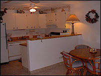 Kihei Alii Kai Maui Condo for Rent - Kitchen and Dining area